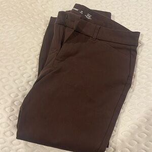 Old Navy. skinny pixie ankle pant.  12 petite. New WITHOUT tags. Never worn.